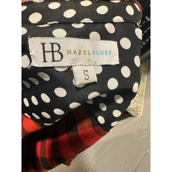 Hazel Blues Red and Black Button Down top with polka dot detail. Small - Picture 4 of 5